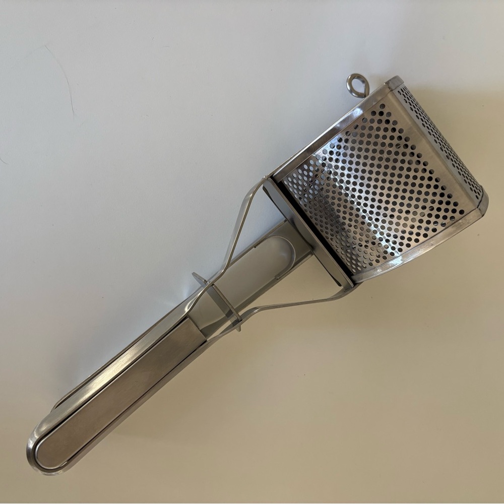 Stainless Steel Potato Ricer - Picture 2 of 4